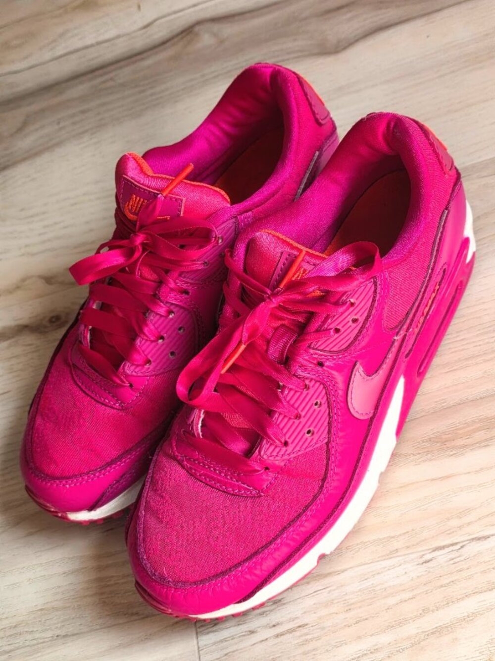 Nike Air Max 90 Valentine's Day Wmns Size 9